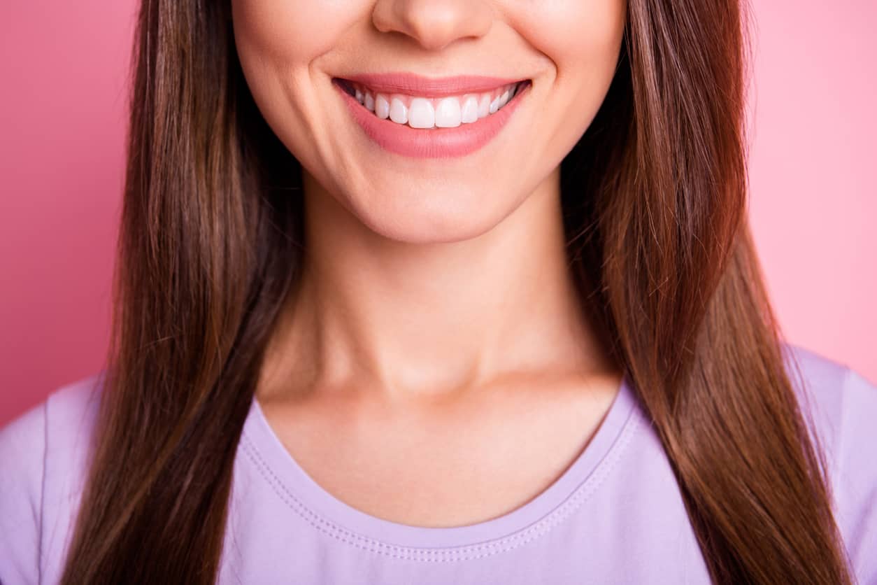 Dental Veneers: 4 Types (Pros and Cons)